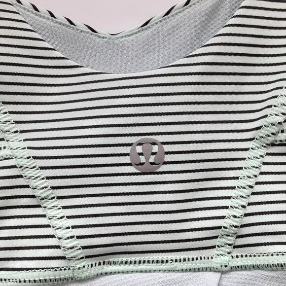 Lululemon Tame Me Tank Top Striped Fresh Teal Mini Hyper Womens 4 Dance Yoga Gym - Picture 8 of 13